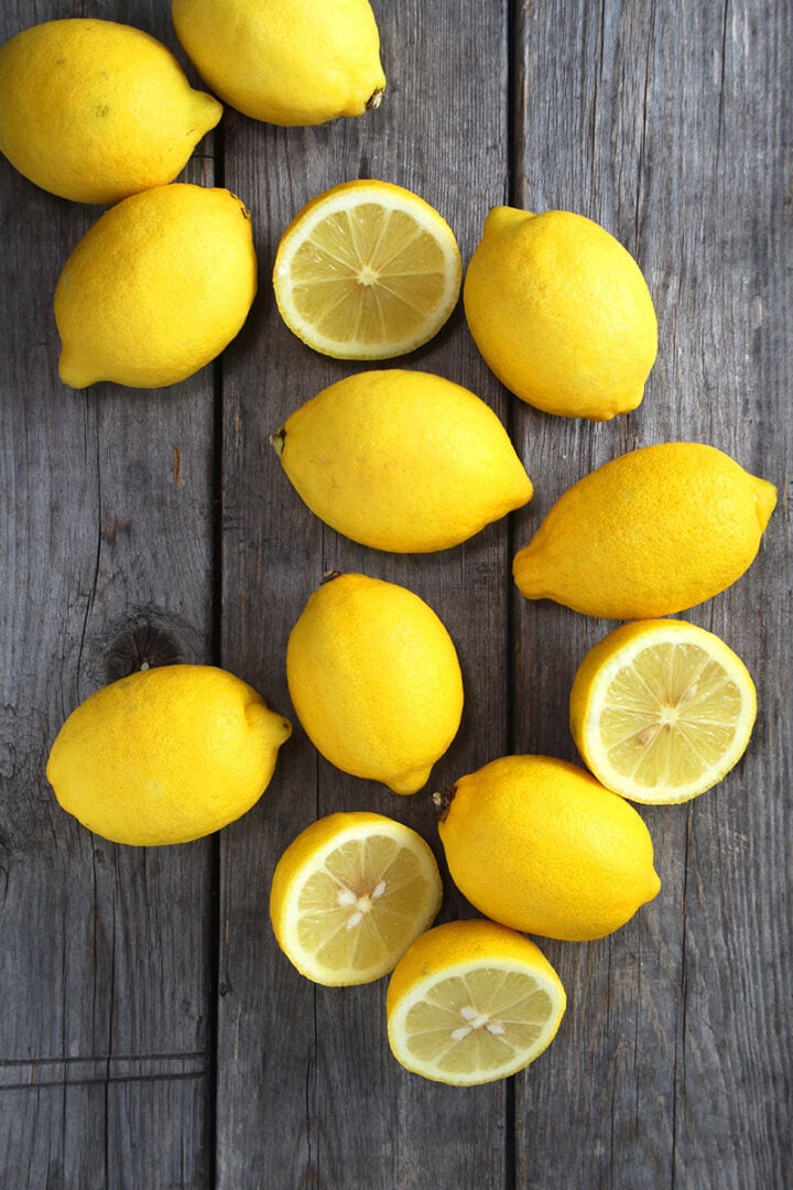 picture of a bunch of lemons